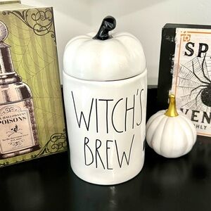 Rae Dunn NEW WITCH’S BREW Candle Halloween Cauldron Pumpkin Lid Ivory Black LL